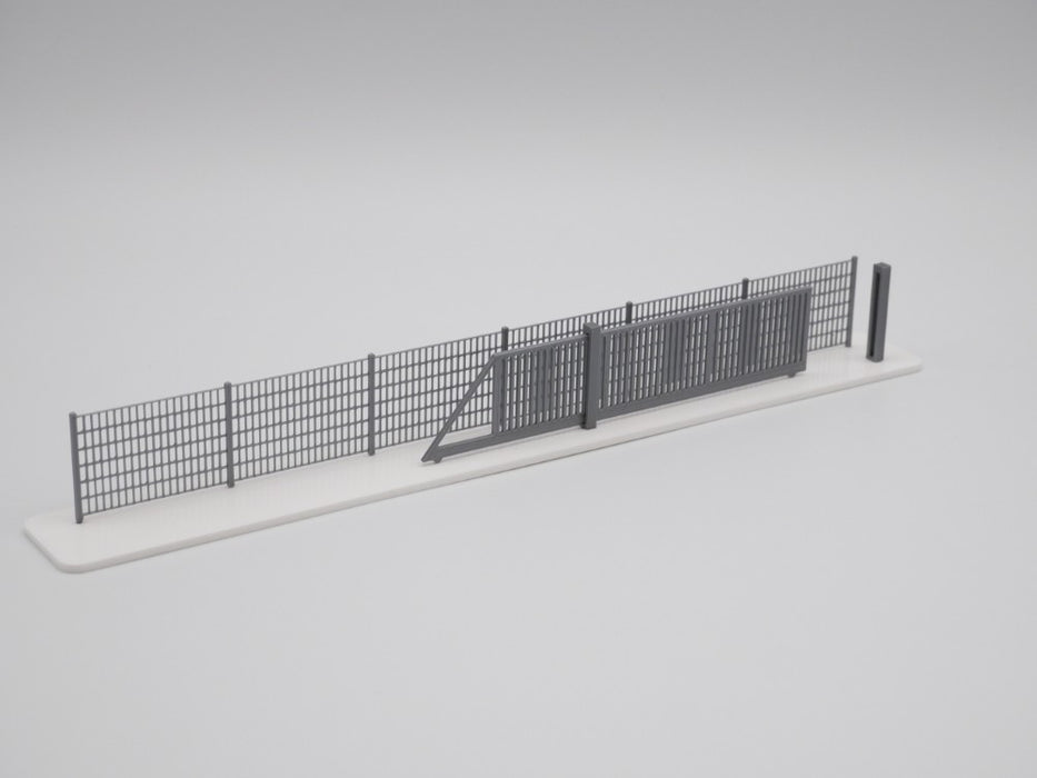 H0 Stablmattenzaun, Industriezaun, Metallzaun - Silber - Gesamtlänge 100 cm - SET mit Schiebetor