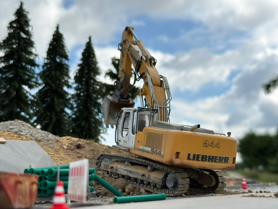 KG-Rohre DN200 - Maßstab 1:50 - 20 Stück mit Stapelgestell - Grün